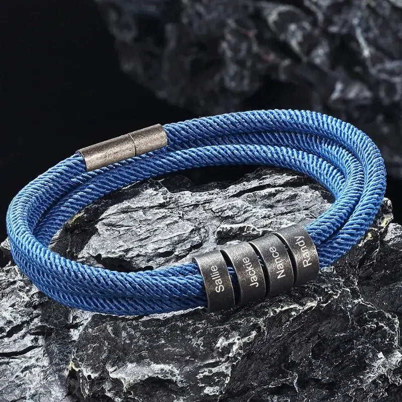 Armband mit Gravur für Herren – Edelstahl & Nylon in Schwarz oder Blau, personalisiert mit Namen, Geschenk für Papa, Freund