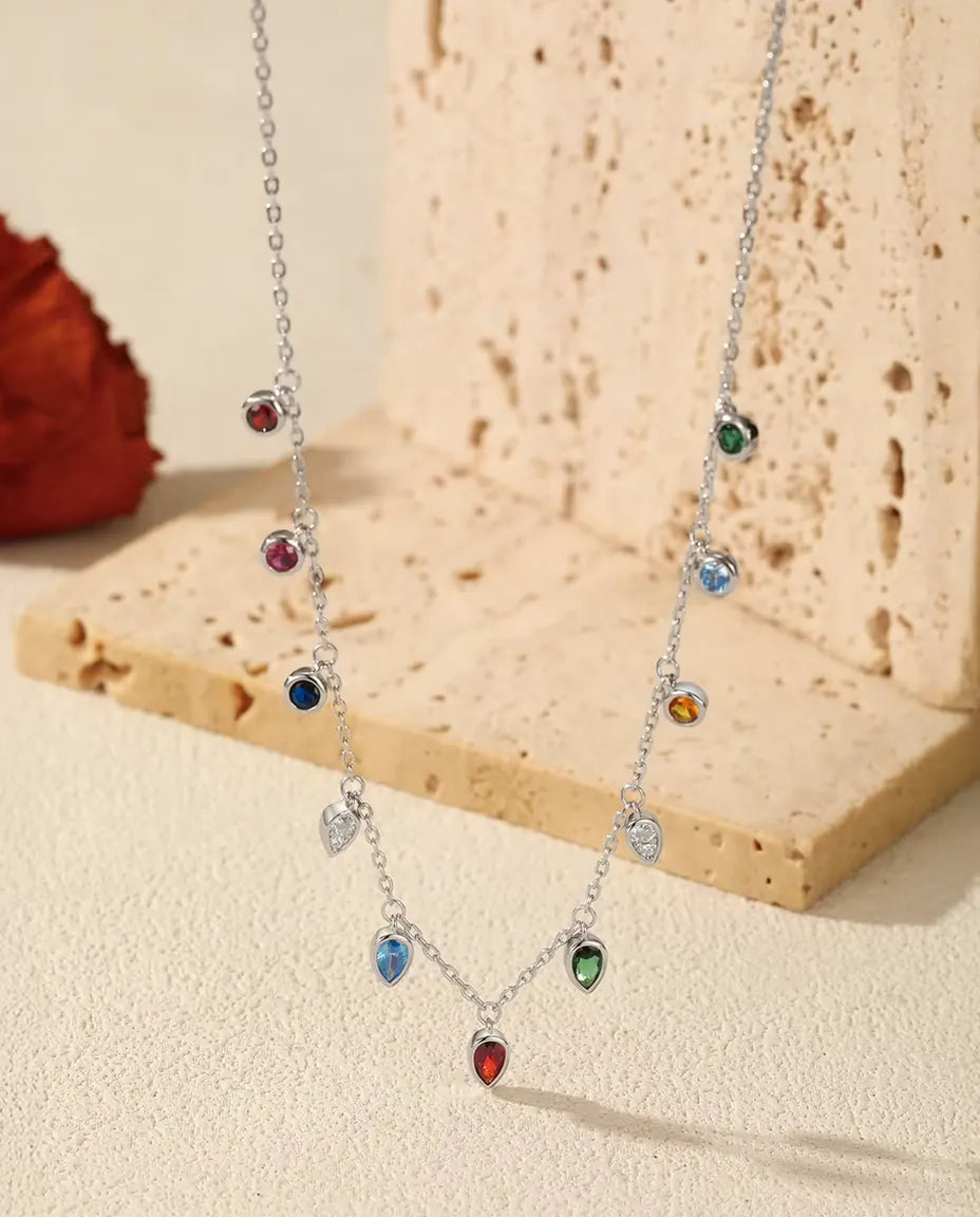 Bunte Charm Kette aus 925 Sterlingsilber – Elf mehrfarbige Zirkonia-Anhänger, rund und tropfenförmig, an feiner Kette, zarte Kette zum Kombinieren
