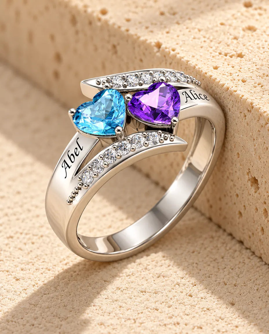 Personalisierter Geburtsstein Ring mit 2 Namen - Gekreuzter Partnerring mit 2 Herzsteinen - in Sterlingsilber
