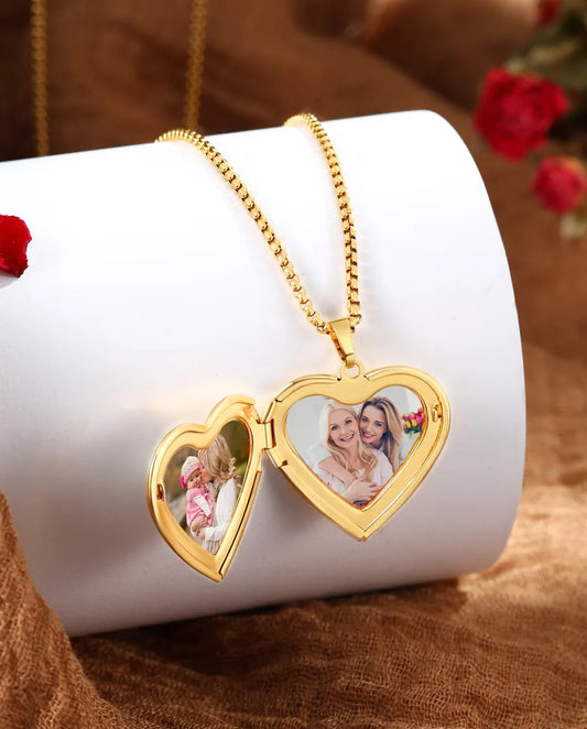 Personalisierte Herz-Medaillon Kette mit Perlmutt für 2 Fotos, poliertes Herzmedaillon in Gold, Foto-Geschenk