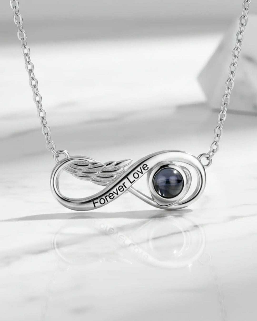 Kette mit Bild im Stein – Infinity mit Flügel, verstecktes Foto & Gravur, Geschenk für Sie