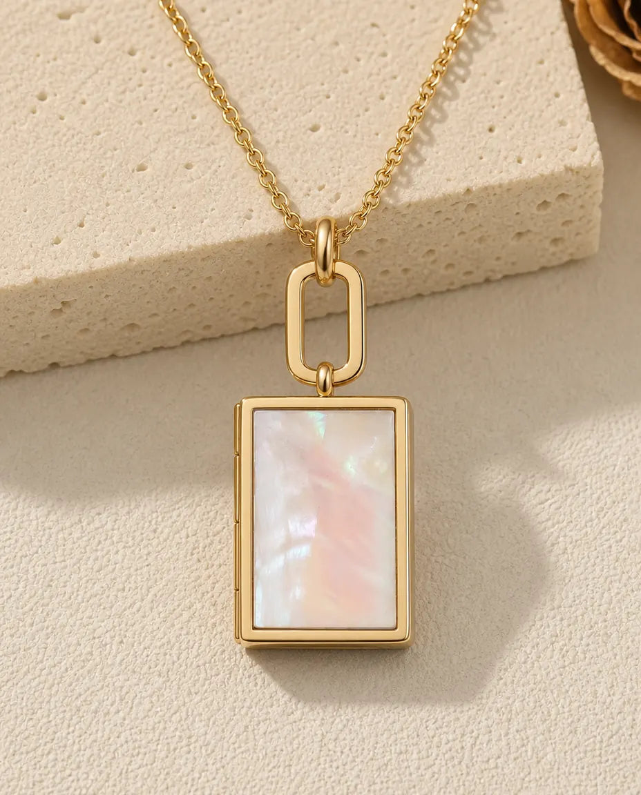 Personalisierte Buch-Medaillon-Kette mit 2 Fotos und Gravur – Perlmutt-Medaillon in Gold oder Silber