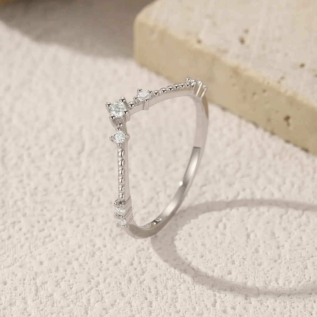Moissanit Ring – schmaler Memoire-Ring aus 925er Sterlingsilber, D-Farbe VVS1 mit GRA-Zertifikat, Geschenk für Sie