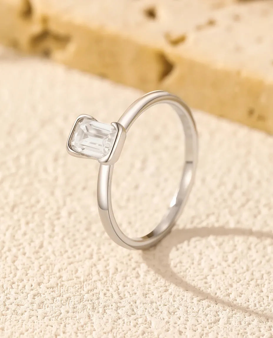 Moissanit Ring – 0,8 Karat Smaragdschliff Solitär, D-Farbe VVS, 925er Sterlingsilber, eleganter Ring für Damen