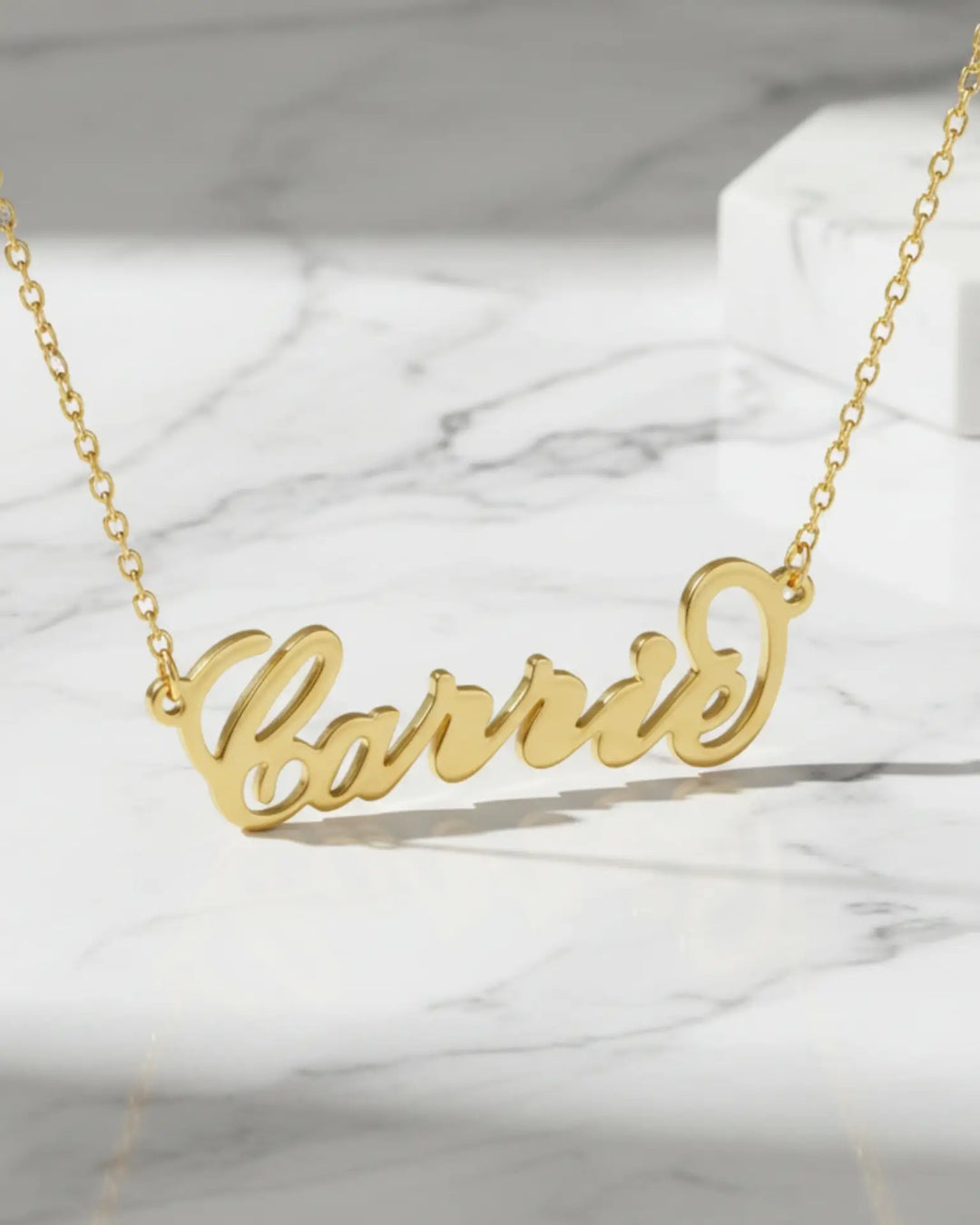 Namenskette Carrie – 925er Sterlingsilber in Schreibschrift, personalisiert mit Wunschname, Geschenk für Sie