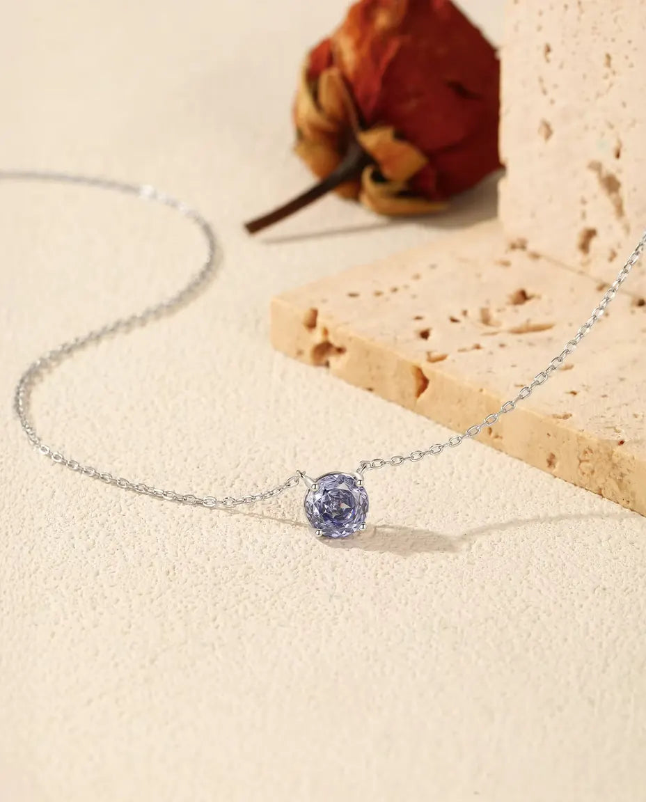 Runde Kette mit Zirkonia in Tansanit-Farbe aus 925 Sterlingsilber – Violettblauer Solitär-Anhänger, 6 mm oder 8 mm, an feiner Kette, Geschenk für Sie