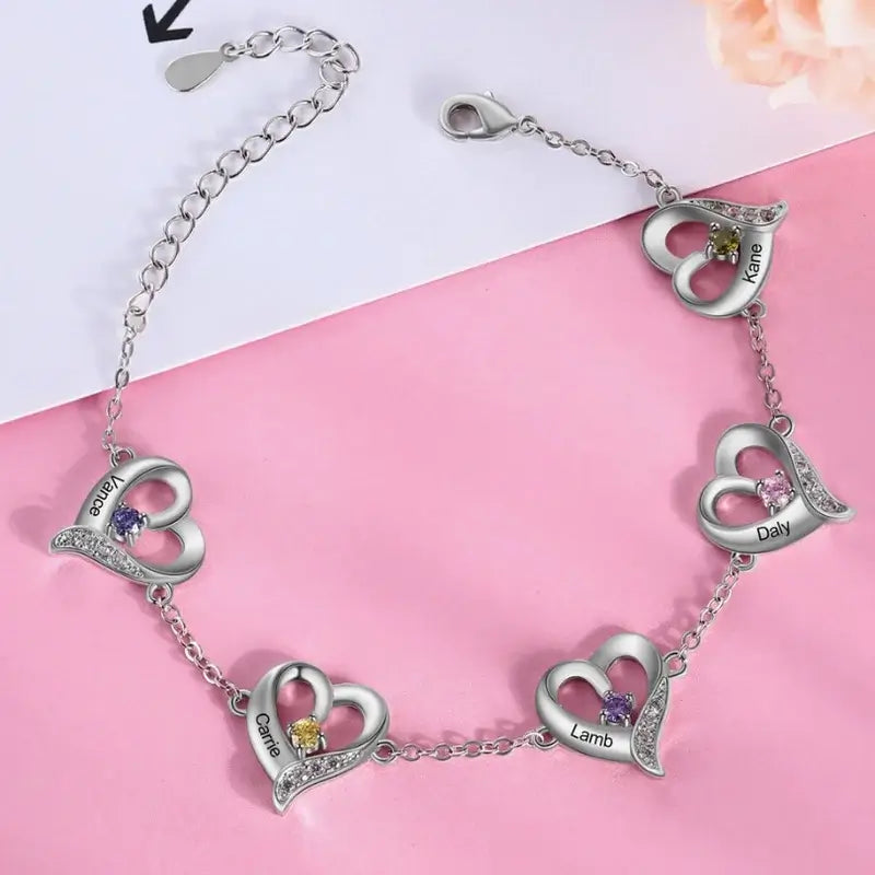 Armband mit Gravur – Herz-Charm mit bis zu 5 Geburtssteinen, personalisierter Name, silberfarben, Geschenk für Sie & Mama