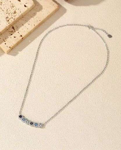Blaue Stabkette - Sechs Steine im Blauverlauf mit Pavé Halo, 34 mm Bogen, 925 Sterlingsilber, 40+5 cm