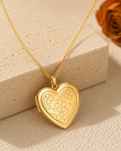 Blumen Herz Medaillon mit 2 Fotos - Herzmedaillon mit Blütengravur vorn und Perlmutt Rückseite, Silber oder Gold, Kette 50+5 cm