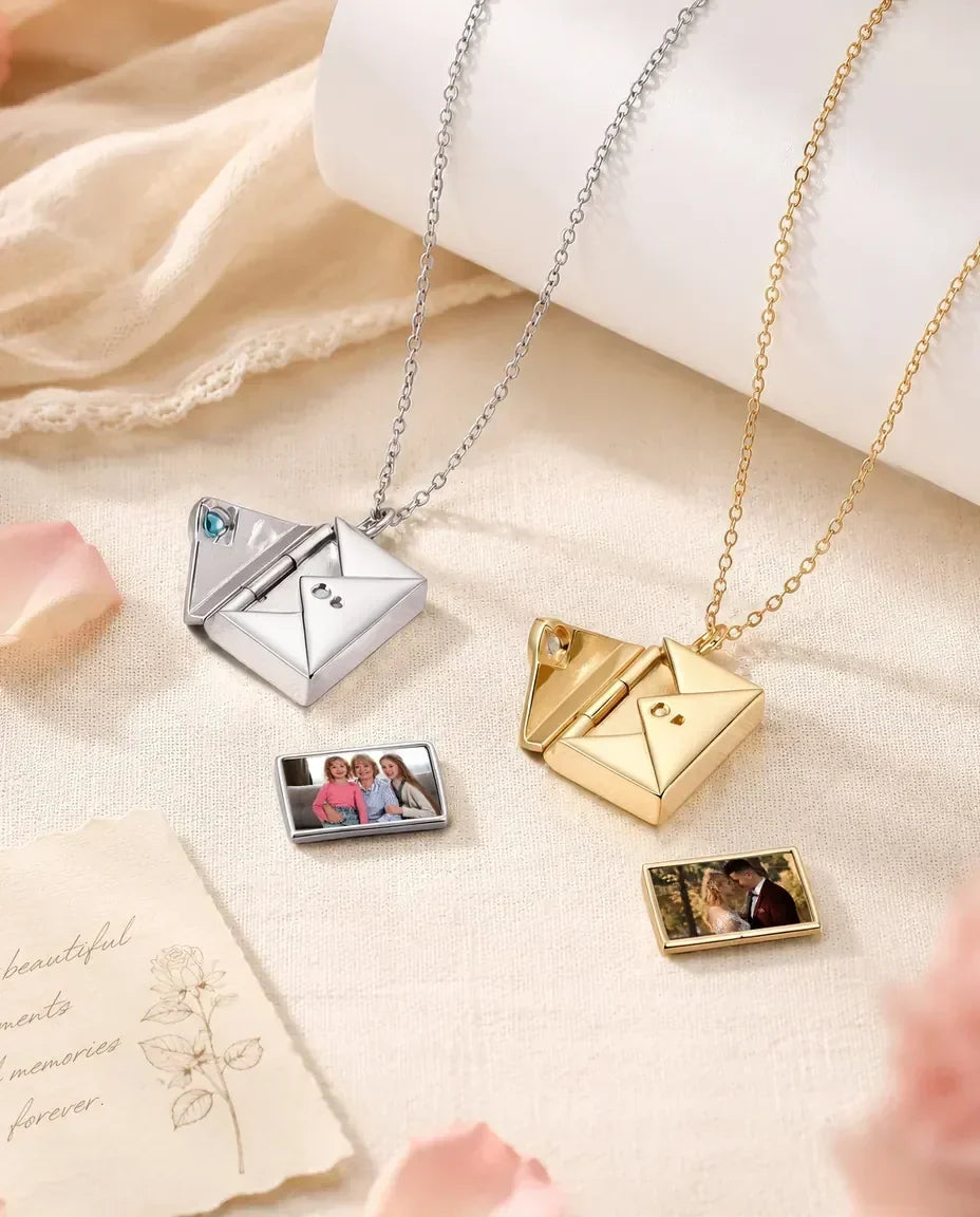 Personalisierte Briefumschlag-Kette mit Foto & Geburtsstein – Medaillon mit Gravur in Silber & Gold, Geschenk für Sie