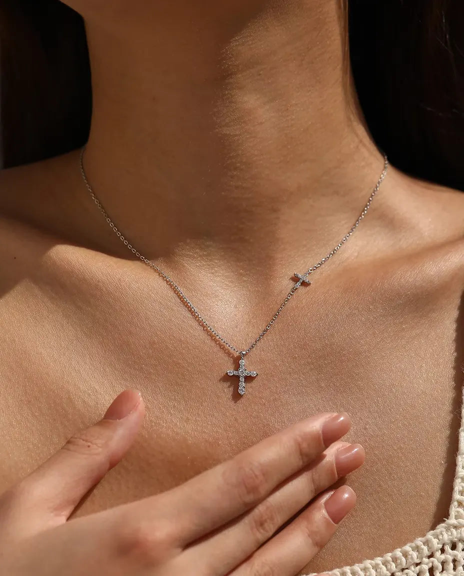Doppelkreuz Moissanit Kette - Pavé-Kreuzanhänger mit querliegendem Kreuz, 925 Sterlingsilber, 40+5 cm