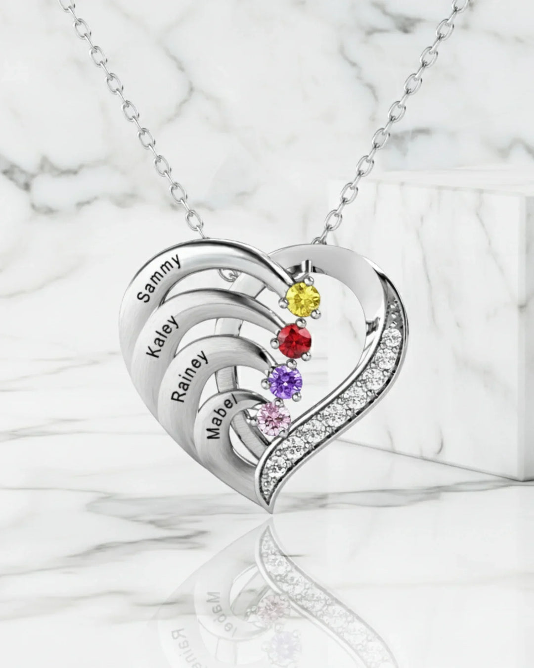 Geburtsstein Kette – Herzanhänger aus 925er Sterlingsilber mit 4 gravierten Namen und 4 Geburtssteinen, Geschenk für Mama