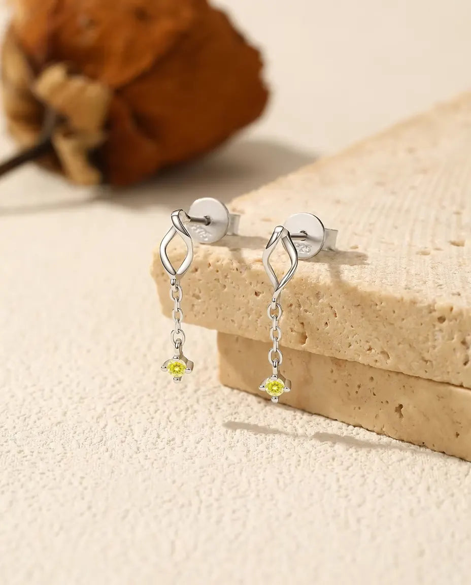 Gelbe Moissanit Ohrringe - 2 mm Steine an feiner Kette unter gedrehtem Marquise-Stecker, 925er Sterlingsilber