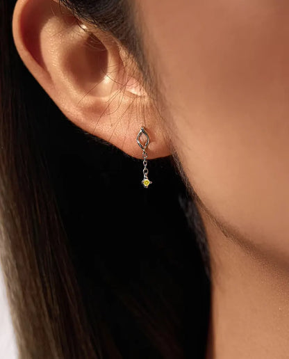 Gelbe Moissanit Ohrringe - 2 mm Steine an feiner Kette unter gedrehtem Marquise-Stecker, 925er Sterlingsilber