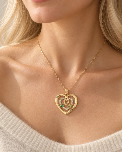 Personalisierte Geburtsstein Kette mit 2 Namen - goldenes Dreifach Herz mit zwei Geburtssteinen