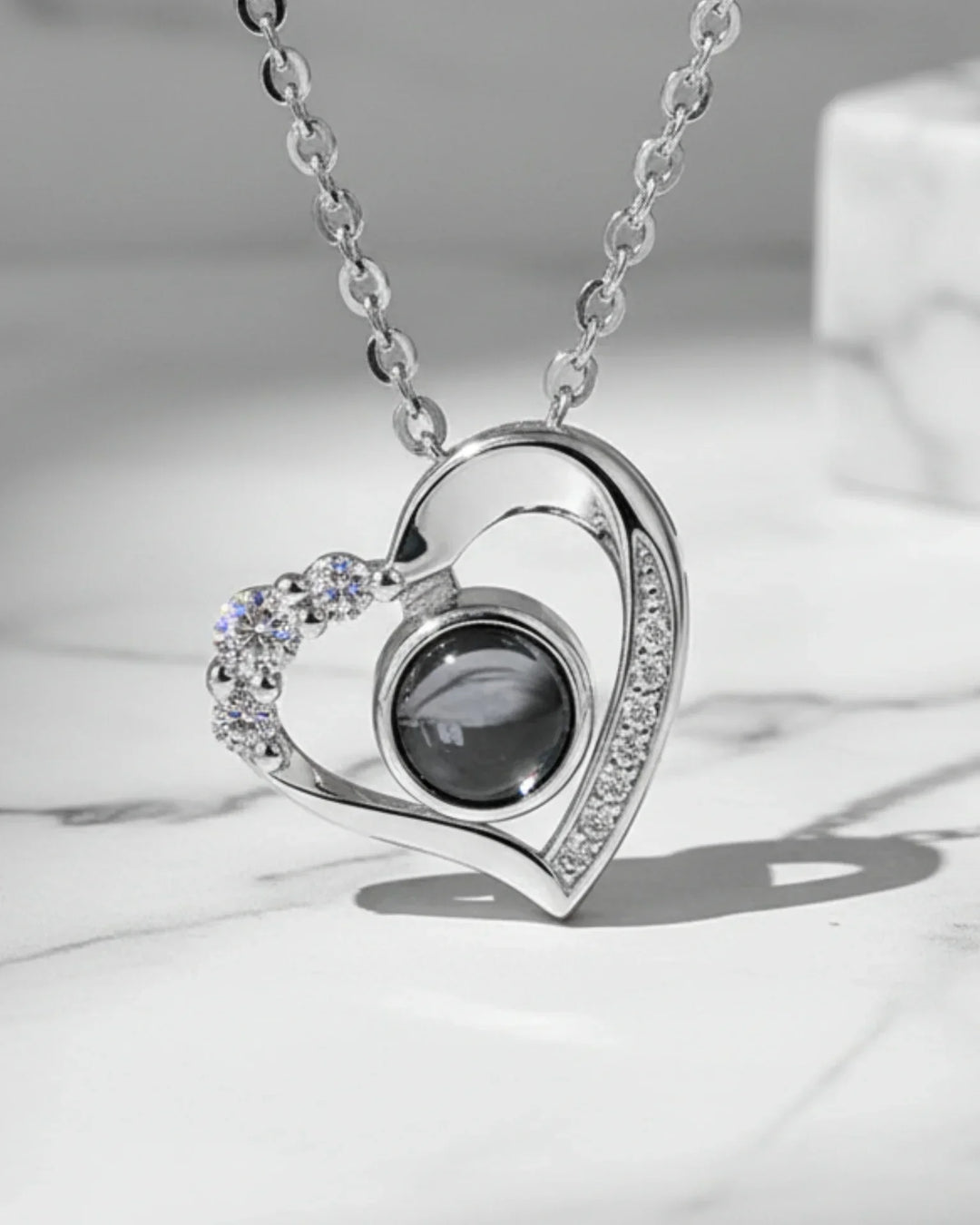 Kette mit Bild – Herz-Anhänger aus 925er Sterlingsilber mit Foto im Stein und Zirkonia, Geschenk für Sie und Mama
