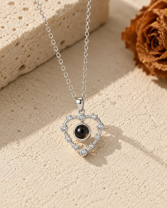 Kette mit Bild im Stein - Vorderansicht in Silber