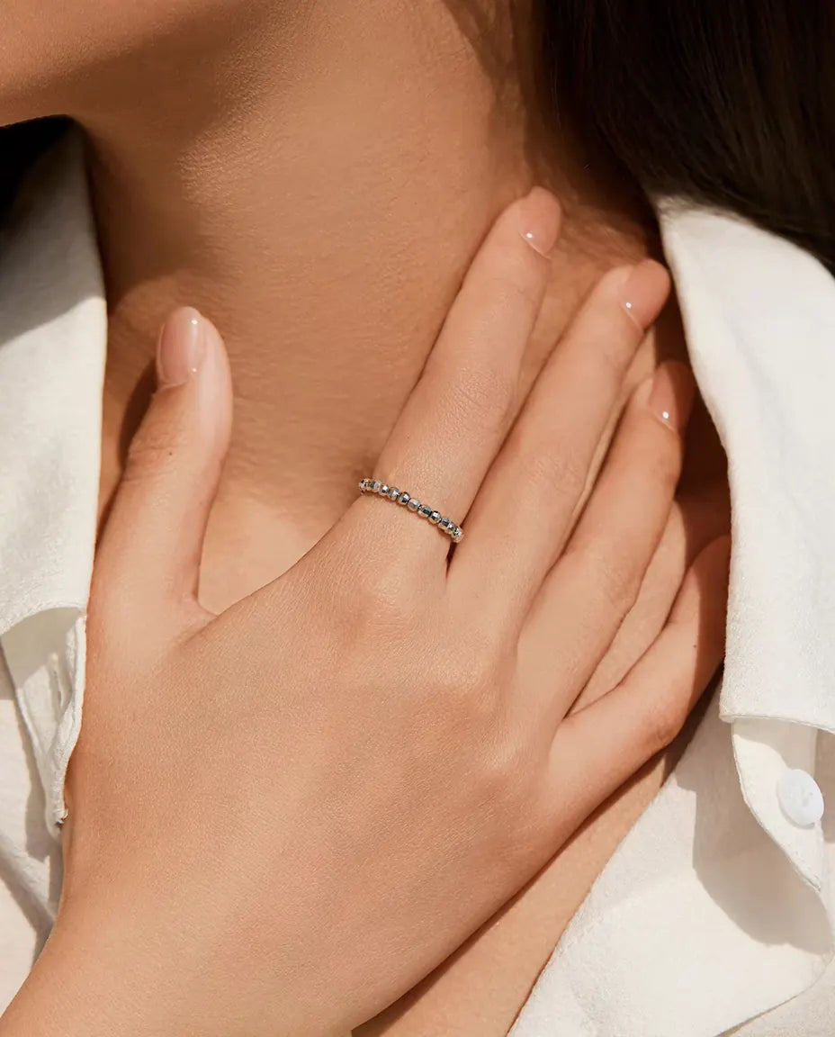 Kugelring Silber verstellbar - Band aus 2,5 mm facettierten Kugeln, Grösse US 6 bis 9, 925 Sterlingsilber