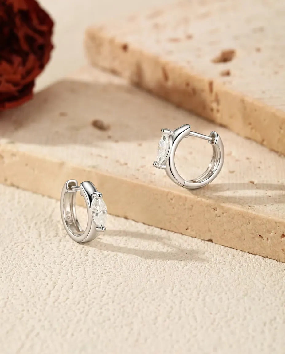 Marquise Moissanit Creolen - je ein 0,30 ct Marquise-Stein 3 x 6 mm, 11,5 mm Klappcreolen, 925 Sterlingsilber