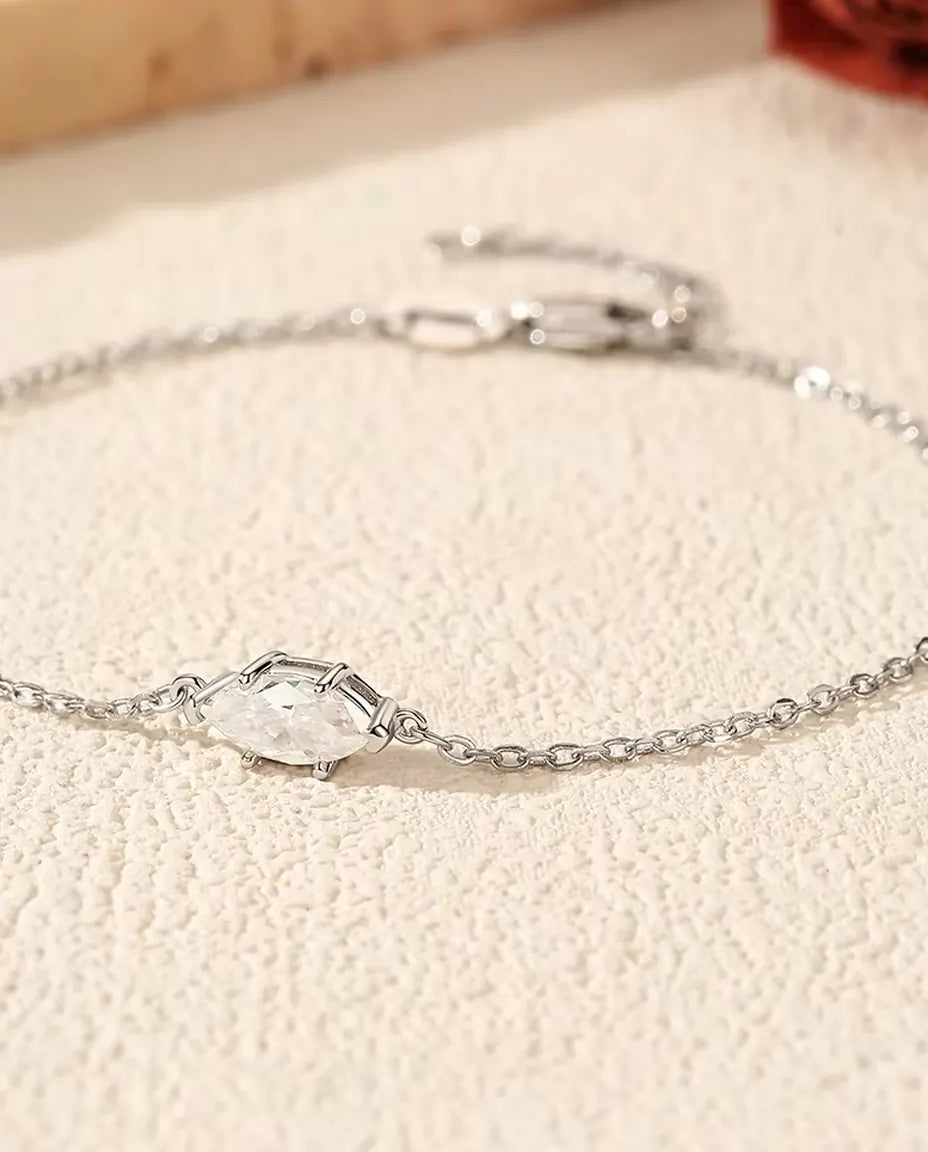 Moissanit Armband im Marquise-Schliff - 0,50 ct in D-Farbe, 4 x 8 mm, an feiner Kette aus 925 Sterlingsilber