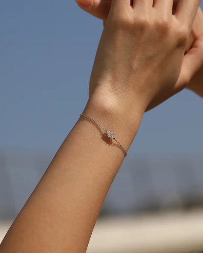 Moissanit Armband im Marquise-Schliff - 0,50 ct in D-Farbe, 4 x 8 mm, an feiner Kette aus 925 Sterlingsilber