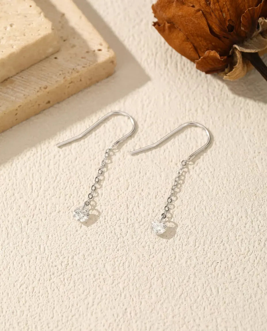Moissanit Durchzieher Ohrringe - je ein 0,30 ct Stein à 4 mm an 35 mm feiner Silberkette, 925er Sterlingsilber