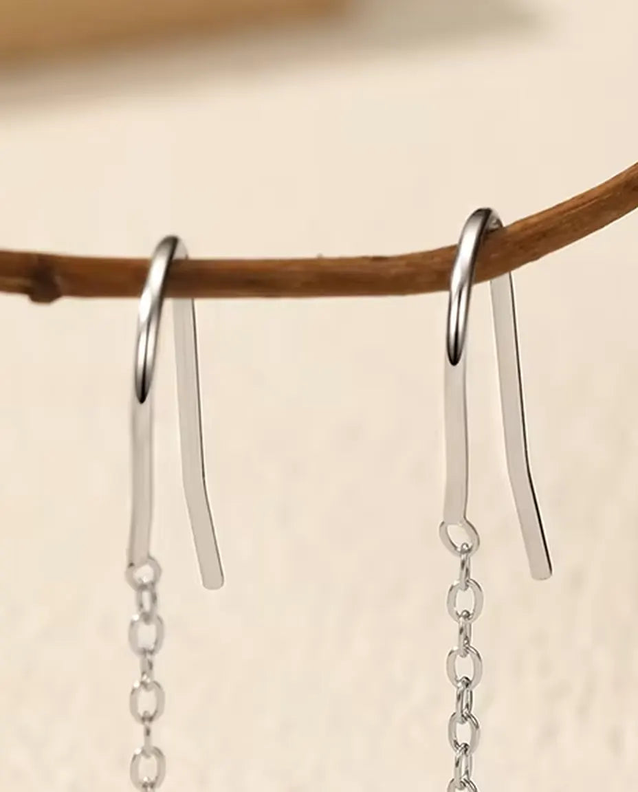 Moissanit Durchzieher Ohrringe - je ein 0,30 ct Stein à 4 mm an 35 mm feiner Silberkette, 925er Sterlingsilber