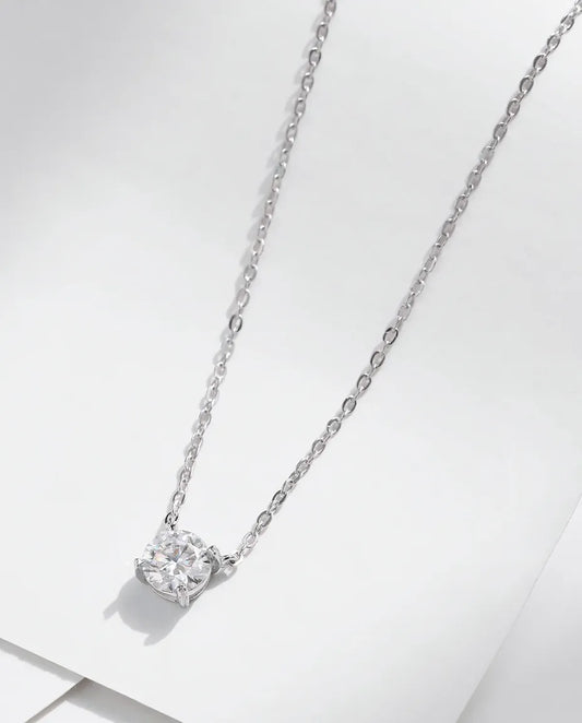 Moissanit Kette Solitär – 0,8 ct in Farbe D, 6 mm Rundschliff in 925er Sterlingsilber, zarte Kette für Damen