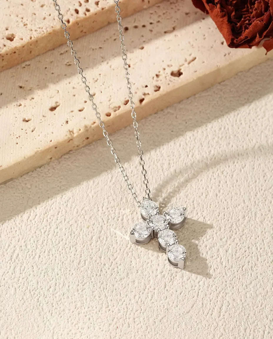 Moissanit Kette mit Kreuz - sechs Steine à 0,50 ct in D-Farbe, Anhänger 17,5 x 22,5 mm, 925 Sterlingsilber