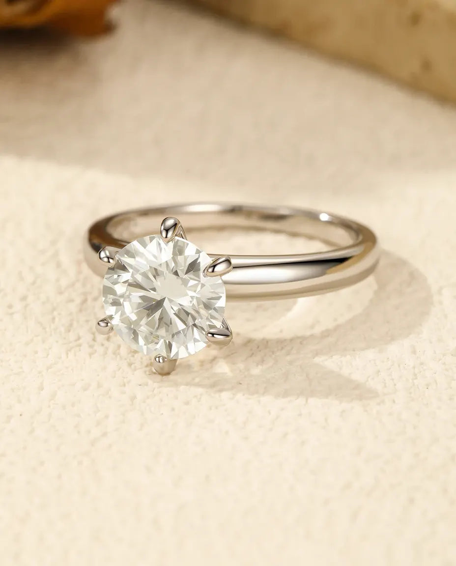 Moissanit Ring – 2ct Solitär im Rundschliff mit Kronenfassung, D-Farbe VVS, 925er Sterlingsilber, Verlobungsring