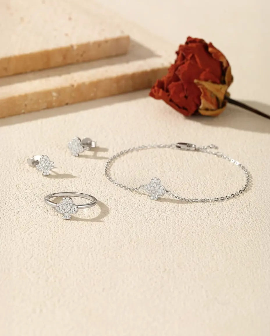 Moissanit Schmuckset mit Kreuz-Motiv aus 925 Sterlingsilber – Pavé Armband, Ring und Ohrstecker, passendes 3-teiliges Geschenkset für Sie