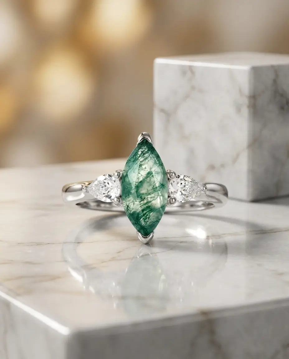 Moosachat Ring – Marquise-Schliff im Vintage-Dreistein-Design, 925er Sterlingsilber weissvergoldet, Geschenk für Sie