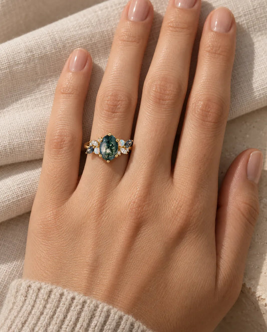 Moosachat Ring - an der Hand getragen