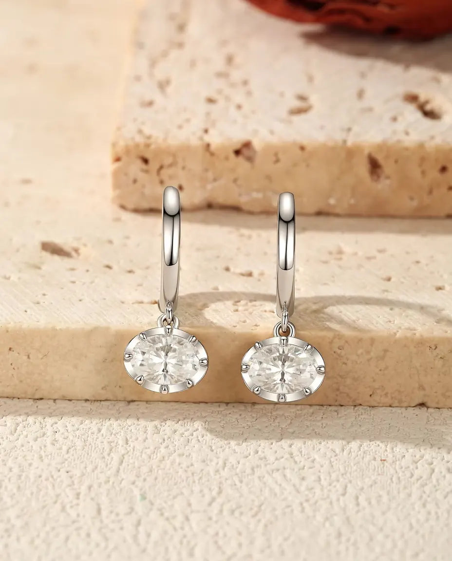 Ovale Moissanit Creolen mit Anhänger - je 1,00 ct Steine 5 x 7 mm, 21 mm Gesamtlänge, 925 Sterlingsilber