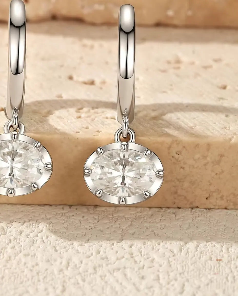 Ovale Moissanit Creolen mit Anhänger - je 1,00 ct Steine 5 x 7 mm, 21 mm Gesamtlänge, 925 Sterlingsilber