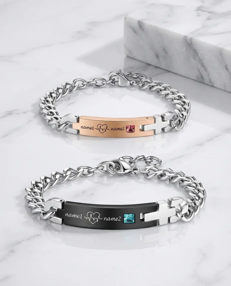 Partnerarmbänder mit Herzschlag-Gravur – EKG-Design aus Edelstahl, personalisiert mit 2 Namen, Geschenk für Paare, 2er-Set