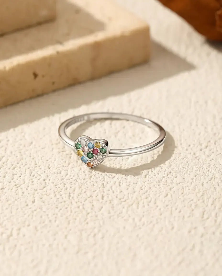 Regenbogen Herz Ring aus 925 Sterlingsilber – Herz mit buntem Zirkonia-Pavé, zarter Stapelring für Damen, Grössen 5-9