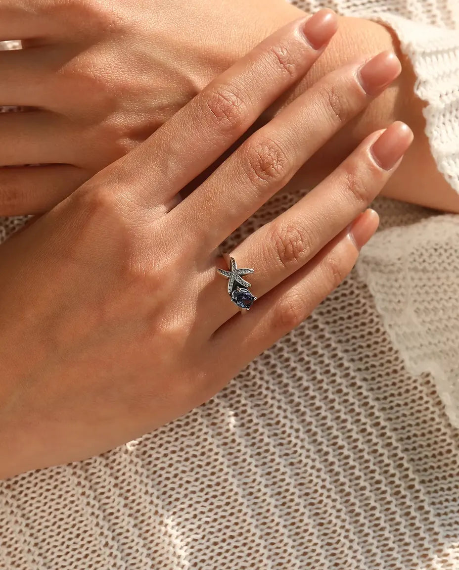 Seestern Ring - ovaler violetter Zirkonia 5 x 7 mm mit Pavé Stern, Grössen 5 bis 9, 925 Sterlingsilber