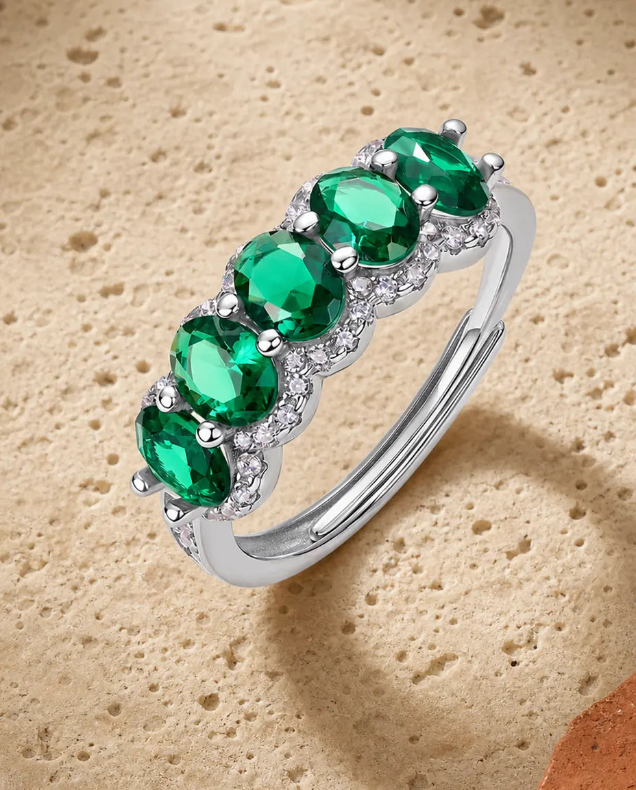 Smaragd Ring – fünf ovale Labor-Smaragde mit Halo, 925er Sterlingsilber, grössenverstellbar, Ring für Damen