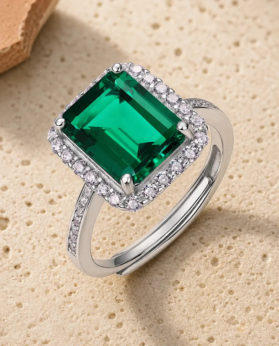 Smaragd Ring – Halo-Statement mit Labor-Smaragd im Oktagon-Schliff, 925er Sterlingsilber, grössenverstellbar, Mai-Geburtsstein