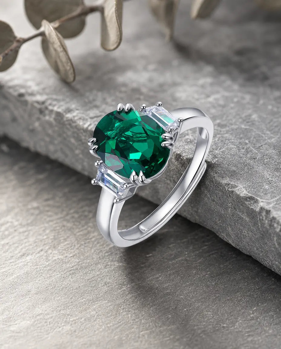 Smaragd Ring – grosser ovaler Labor-Smaragd mit Baguette-Akzenten, 925er Sterlingsilber, Geburtsstein Mai, Geschenk für Sie