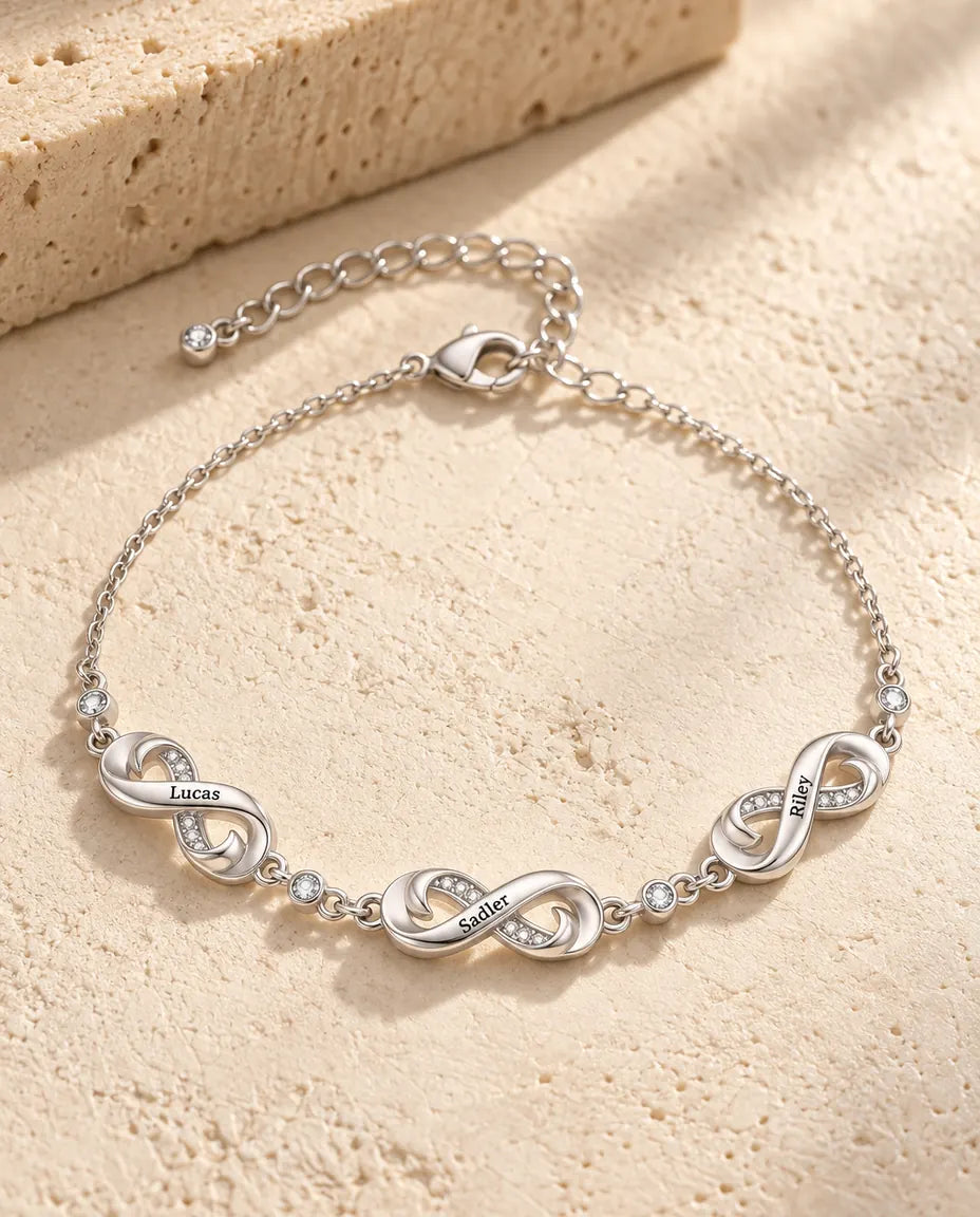 Personalisiertes Unendlichkeitsarmband mit 1-5 Namen - Gravierte Unendlichkeits-Charms mit Zirkonia, Geschenk für Familie oder Mama, Silber