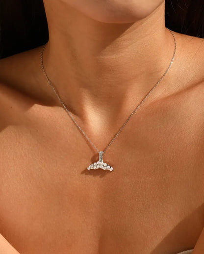 Walflossen Kette mit perlweissen Perlen - Silberflosse mit Pavé Öse, 40+5 cm, 925 Sterlingsilber